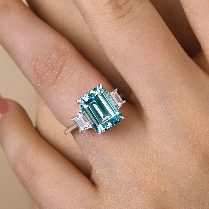 How to Clean an Emerald Ring at Home